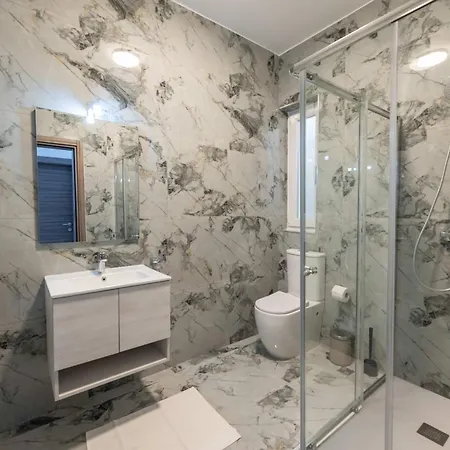 Swieqi Luxury 2bdr Penthouse With Large Terrace * Is-Swieqi