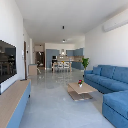 דירה Swieqi Luxury 2bdr Penthouse With Large Terrace *